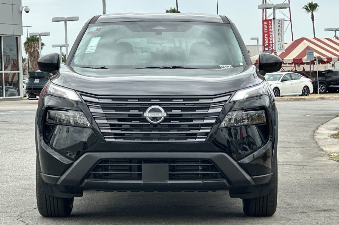 2026 Nissan Rogue SV 6