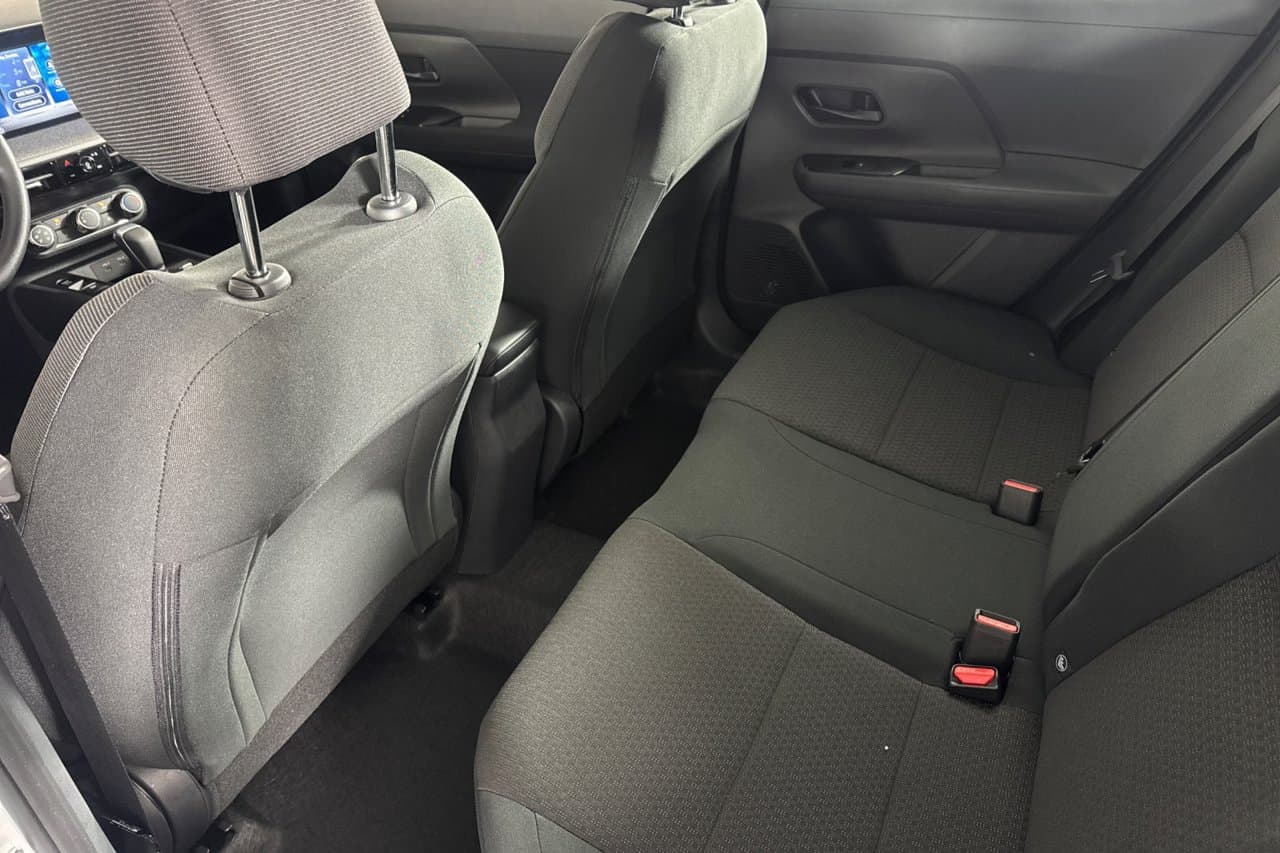 2026 Nissan Kicks S 9