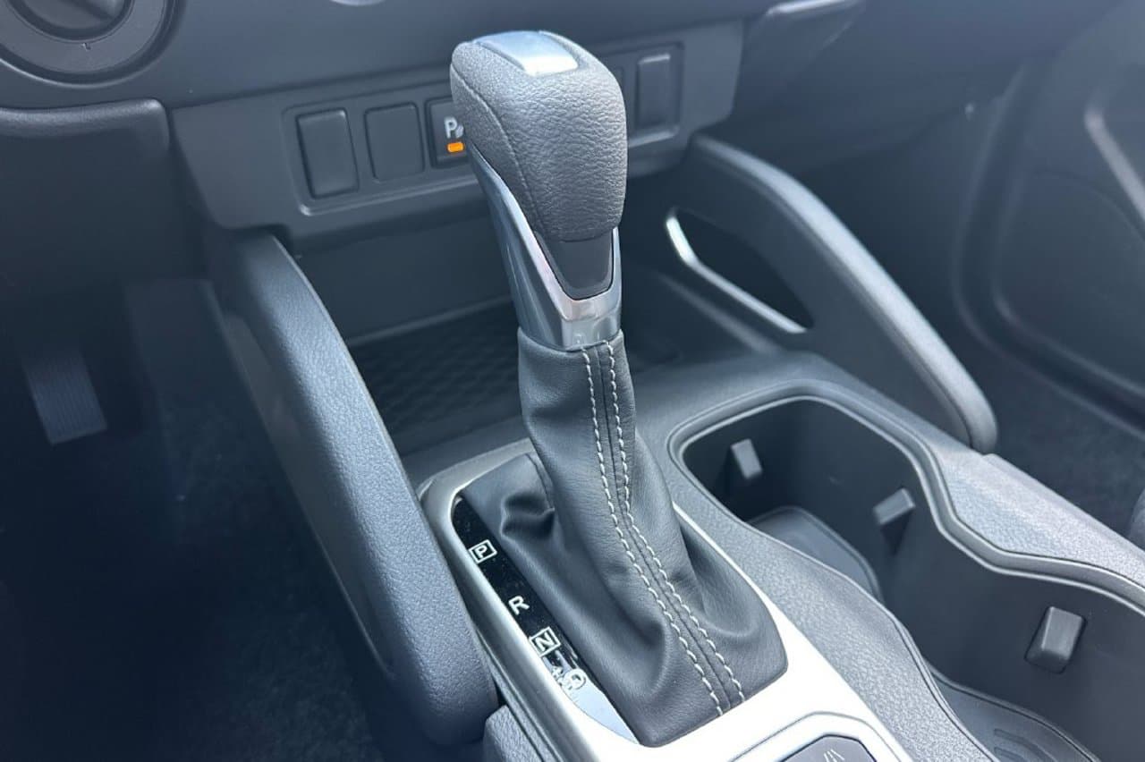 2026 Nissan Frontier SV 17