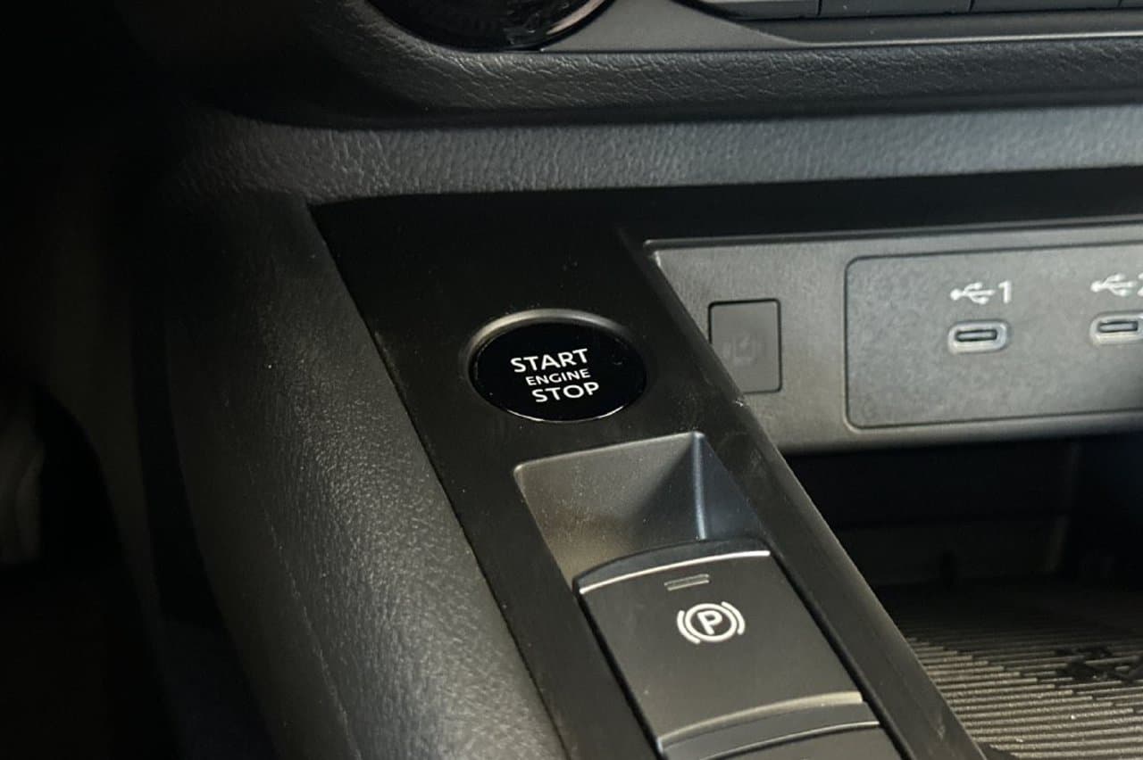 2026 Nissan Kicks SV 19