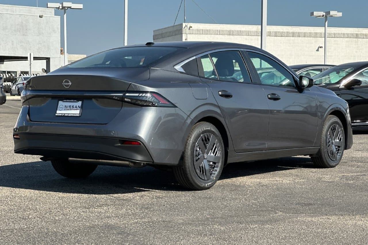 2027 Nissan Sentra S 3