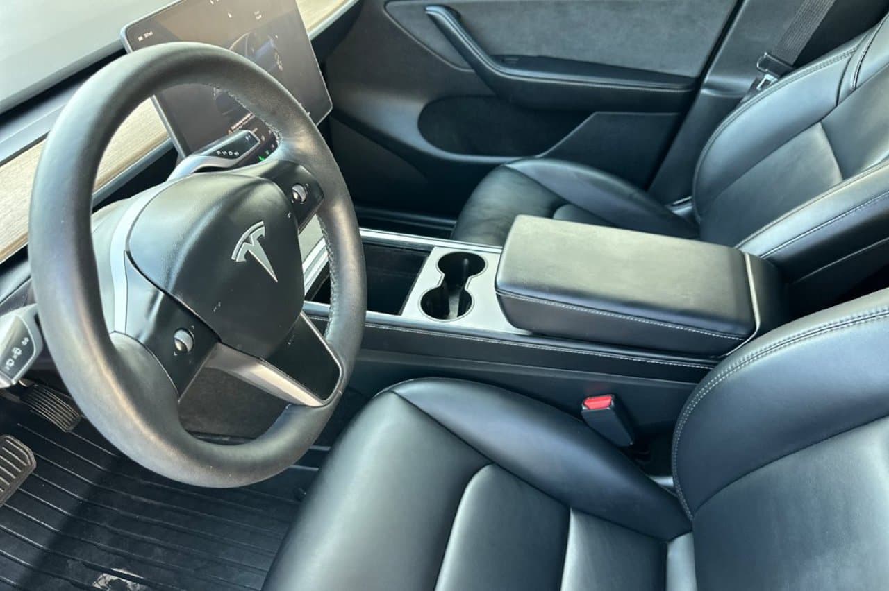 2024 Tesla Model Y Long Range 7