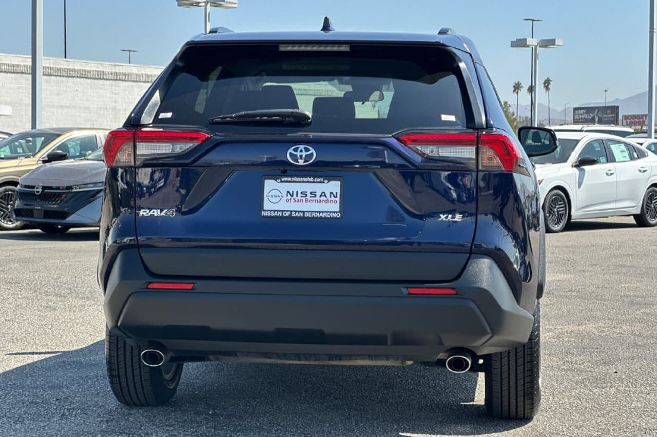 2025 Toyota RAV4 XLE 4