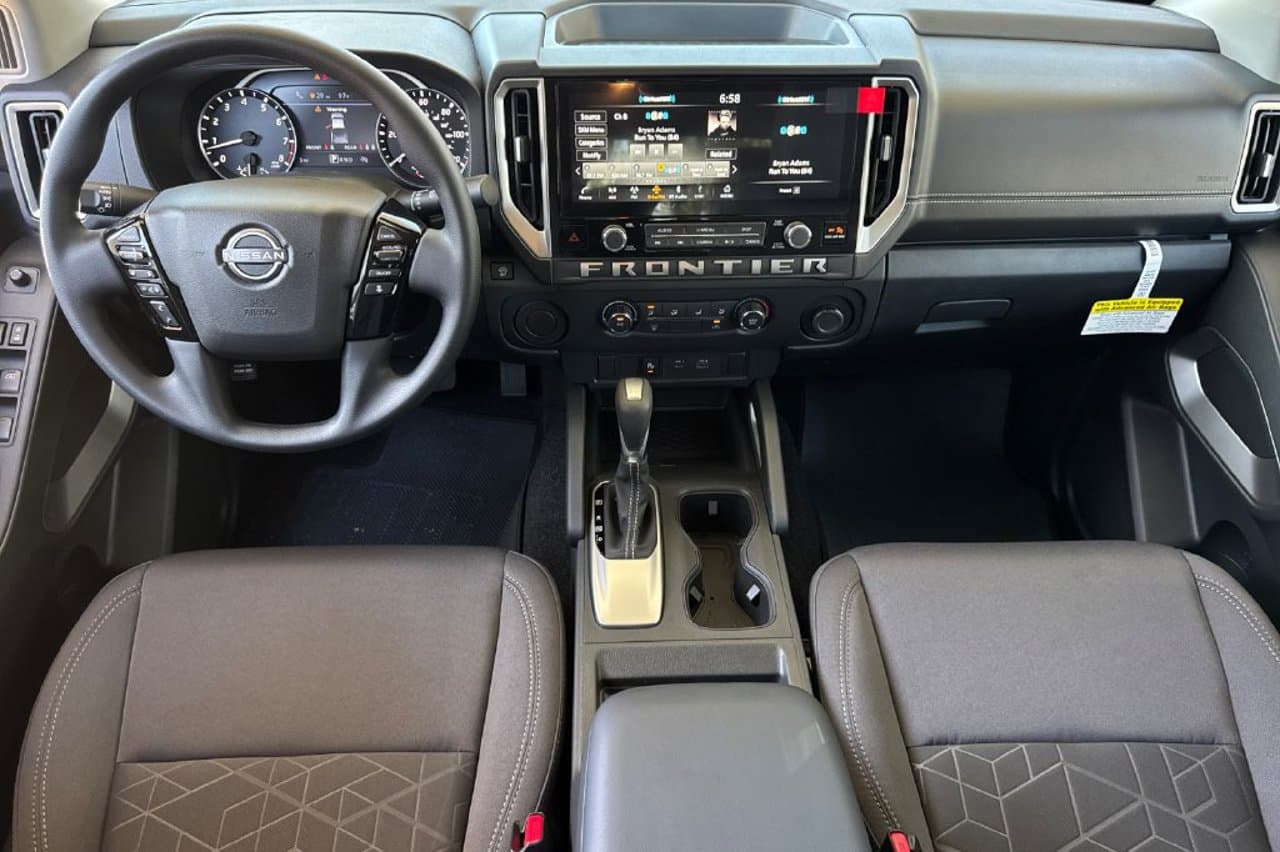 2027 Nissan Frontier SV 11