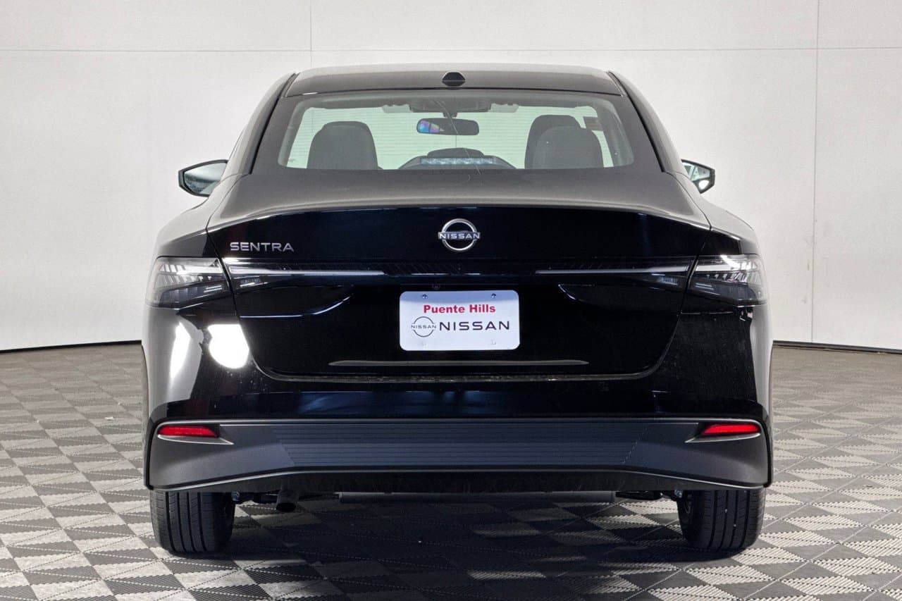 2027 Nissan Sentra SV 4