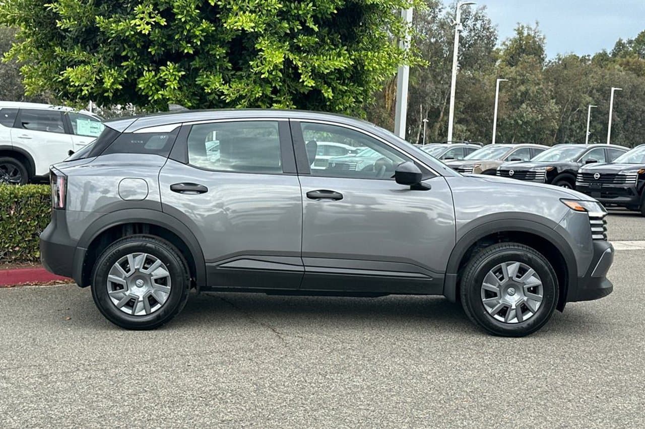 2027 Nissan Kicks S 3