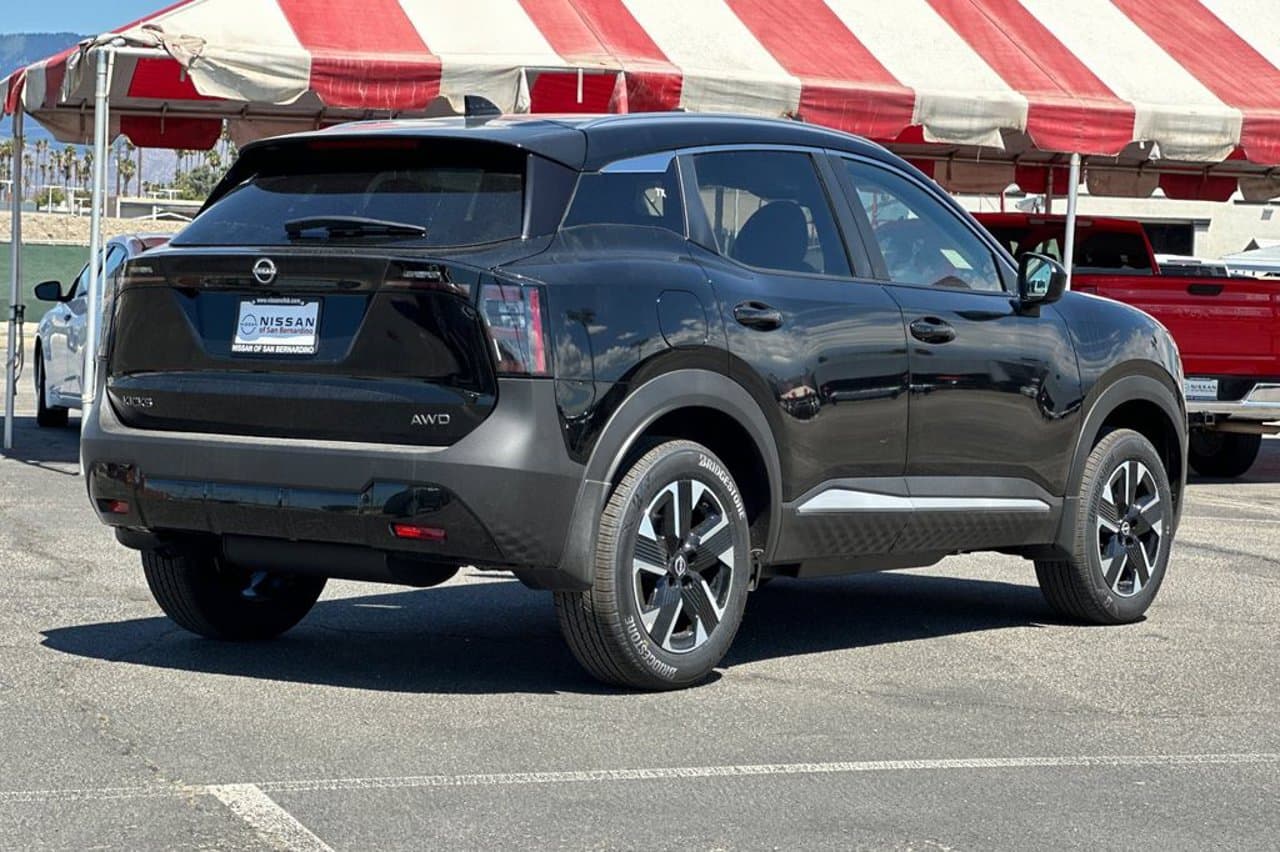 2027 Nissan Kicks SV 3