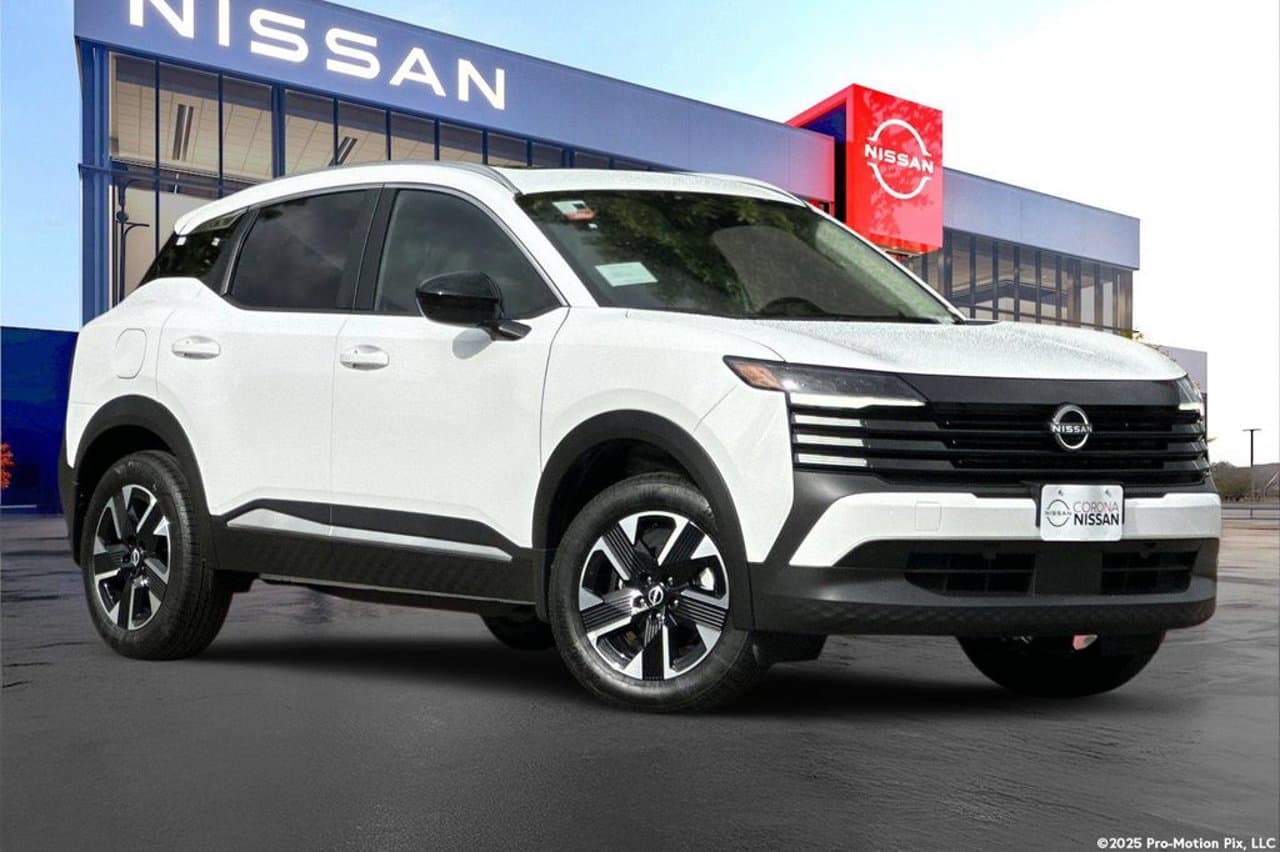 2027 Nissan Kicks SV 2