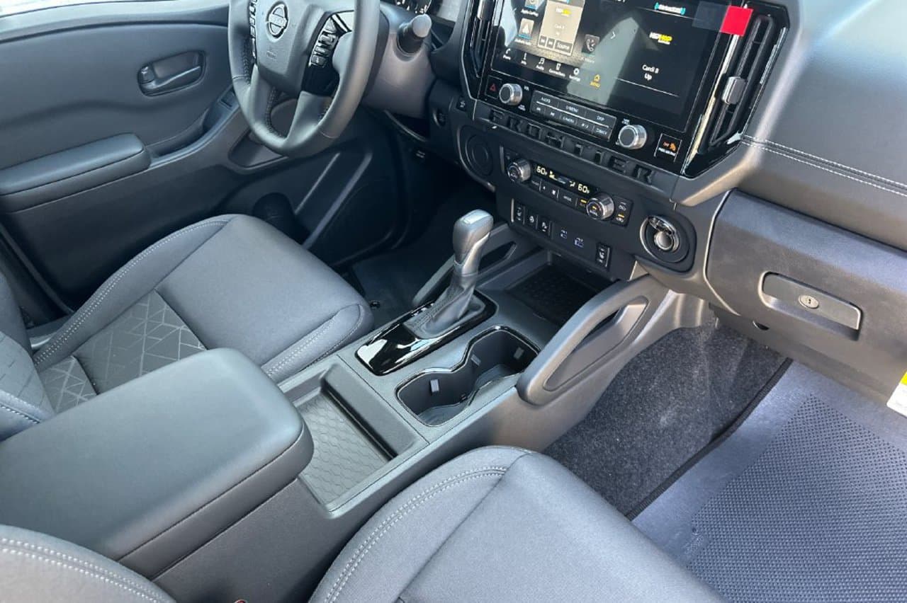 2027 Nissan Frontier SV 13