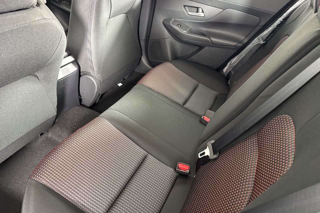 2027 Nissan Sentra SR 9