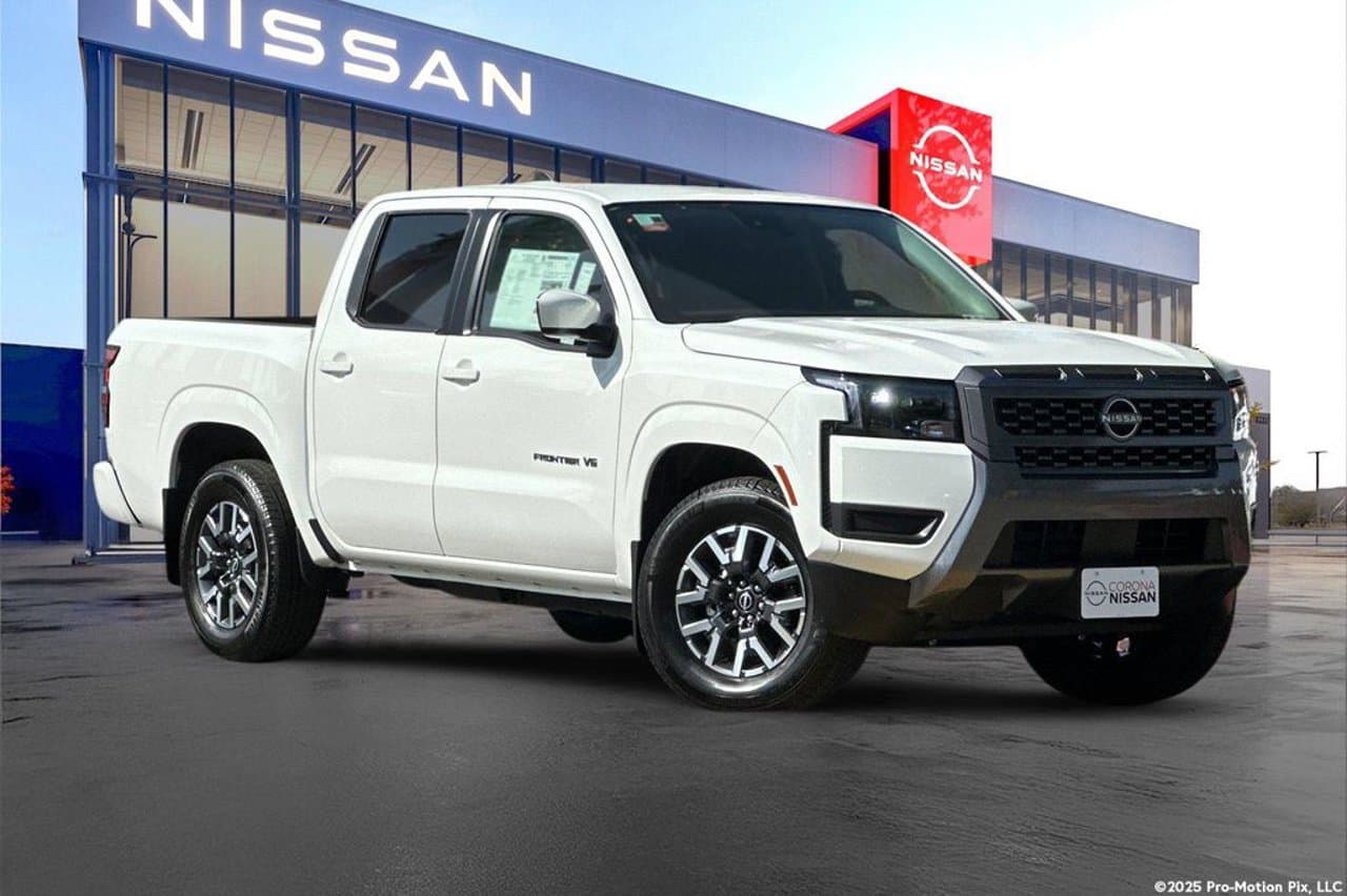 2027 Nissan Frontier SV 2