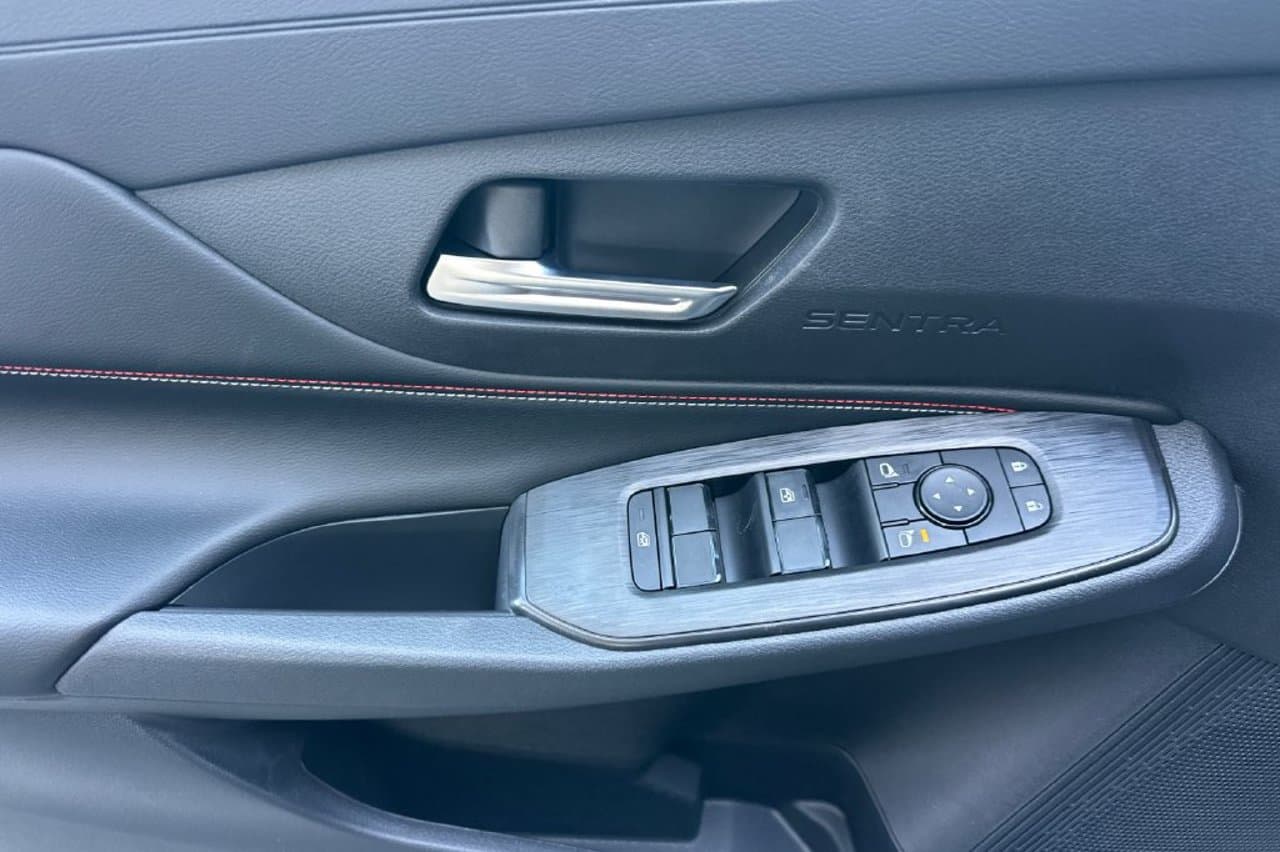 2027 Nissan Sentra SR 8