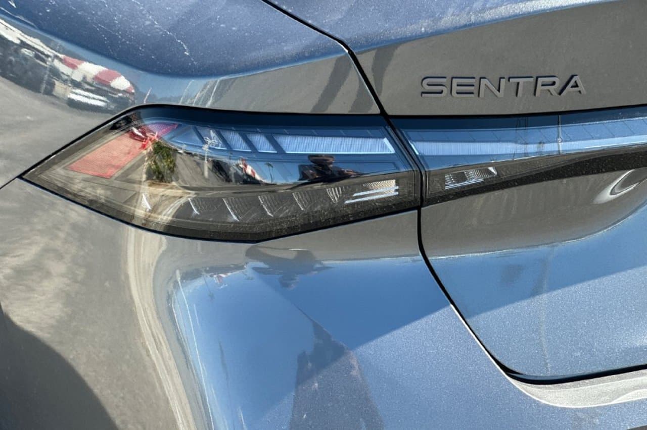 2027 Nissan Sentra SR 20