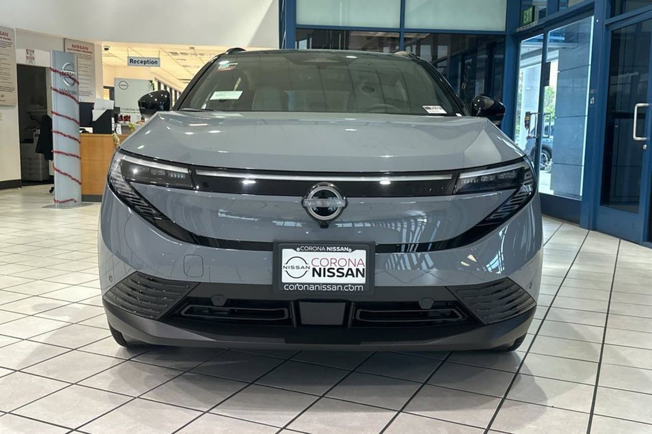 2026 Nissan LEAF PLATINUM+ 7