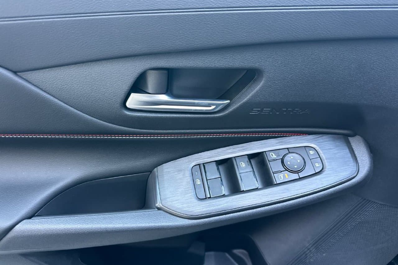 2027 Nissan Sentra SR 8