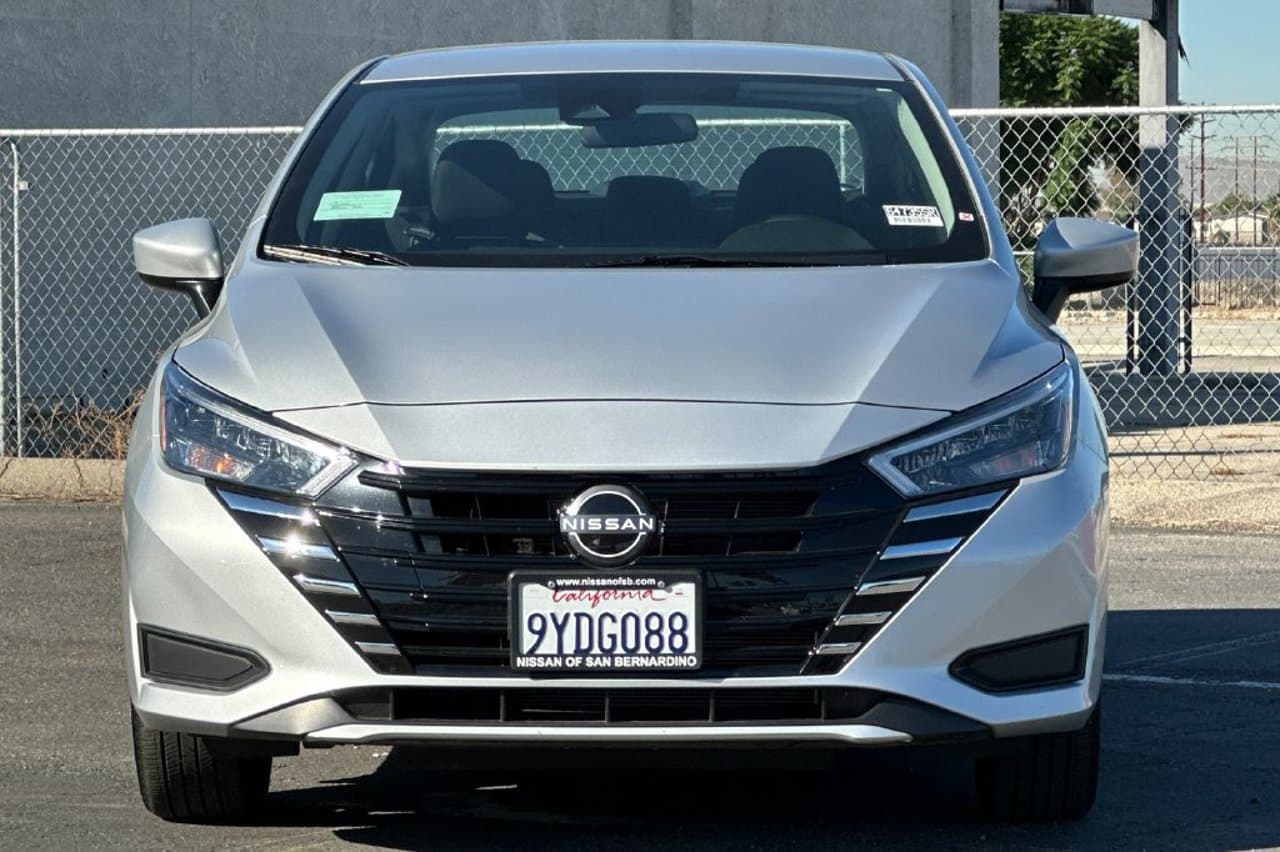 2025 Nissan Versa SV 6
