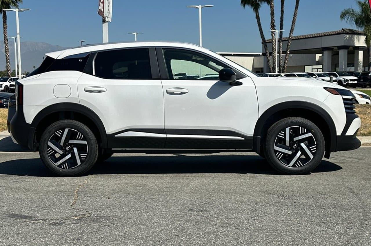 2026 Nissan Kicks SV 2