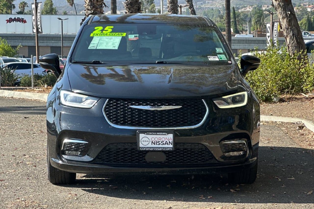 2025 Chrysler Pacifica Select 6