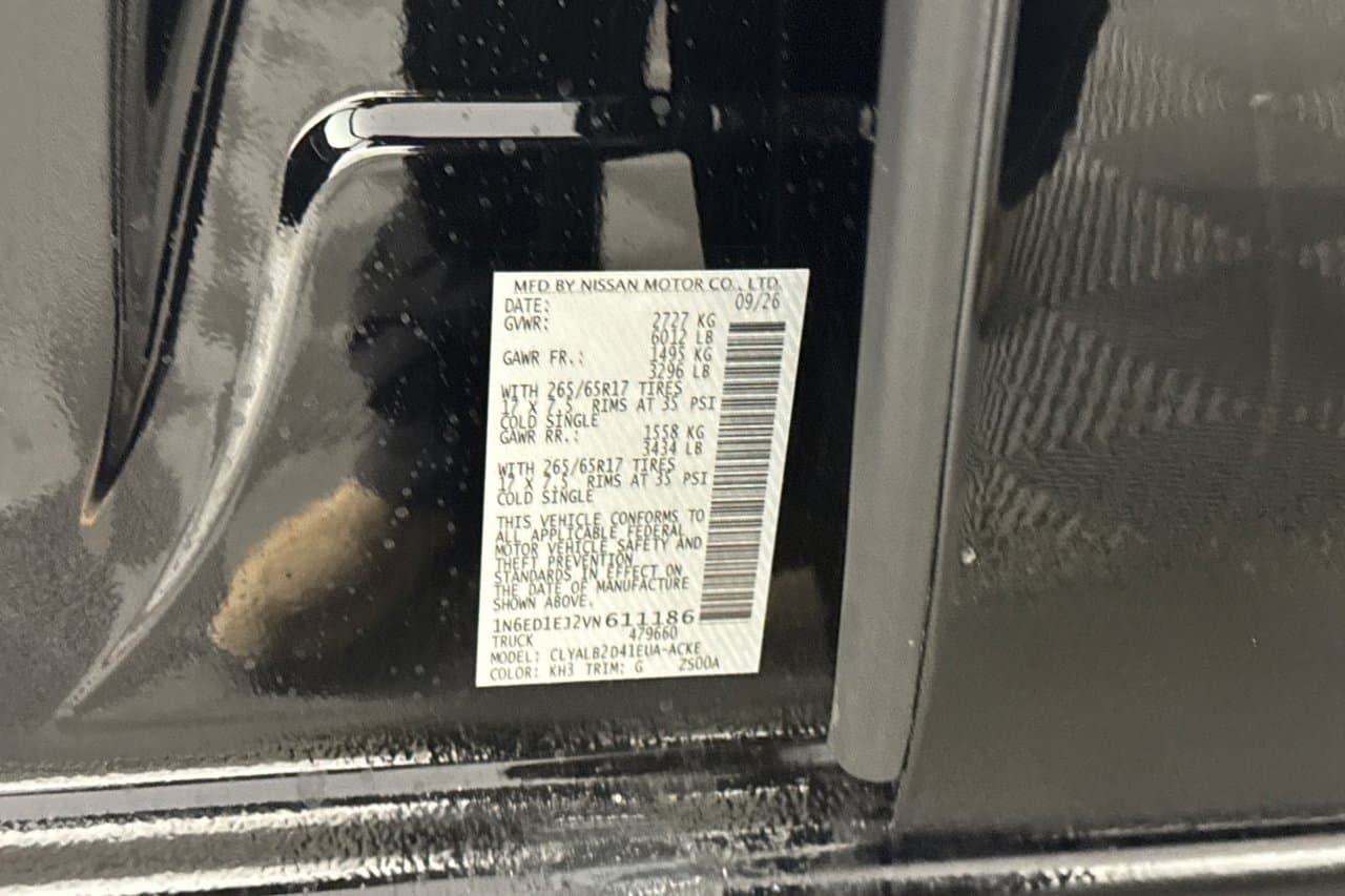 2027 Nissan Frontier SV 23