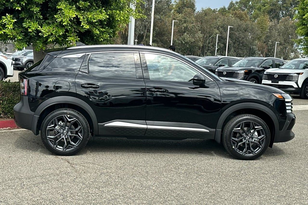 2027 Nissan Kicks SR 3