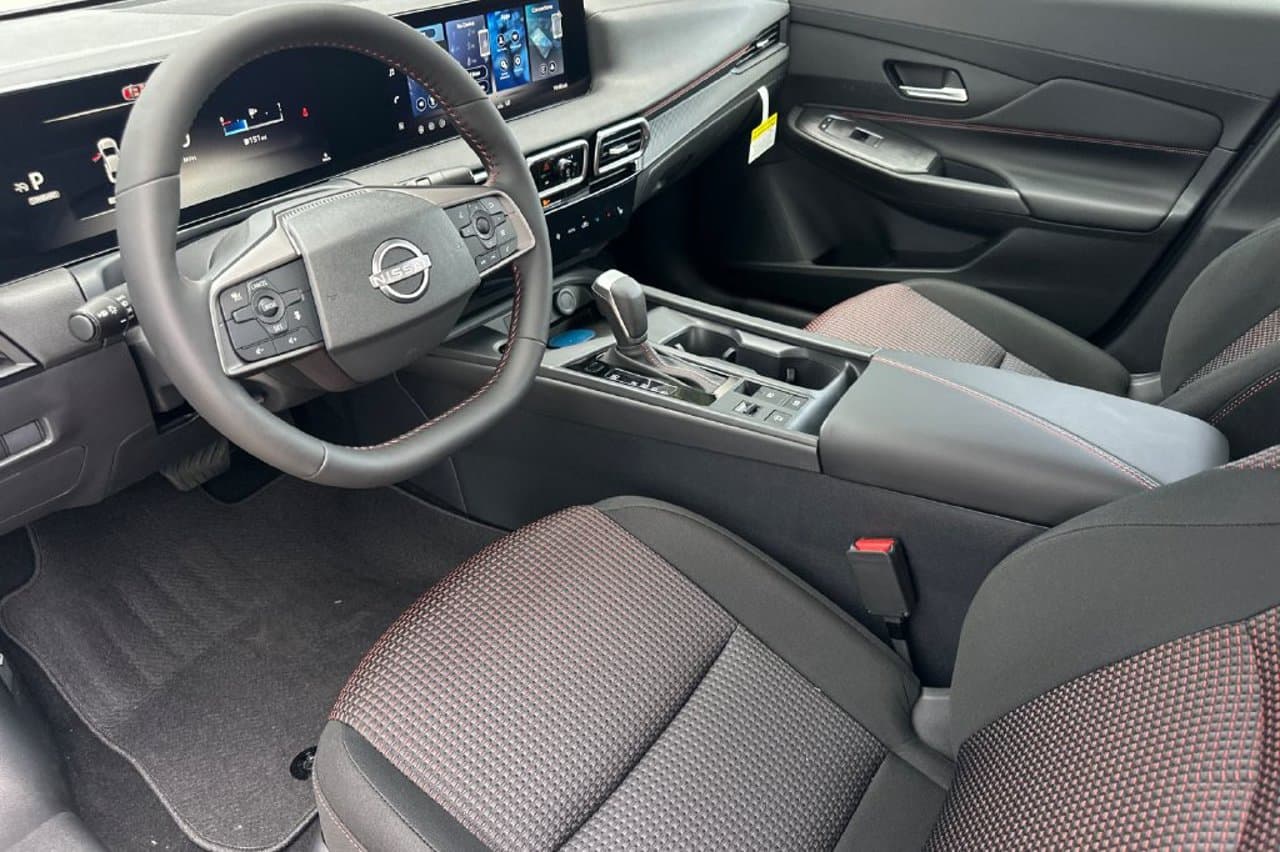 2027 Nissan Sentra SR 8