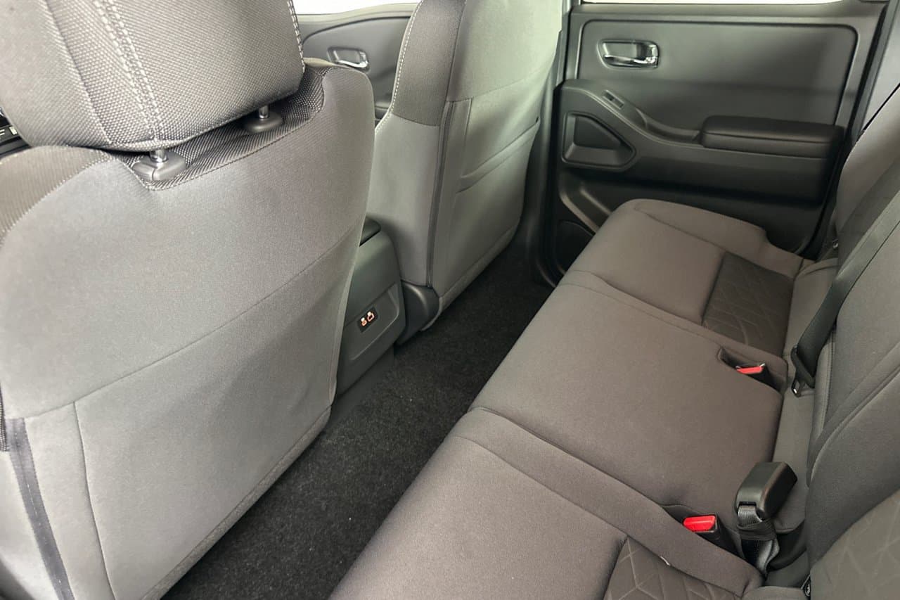 2026 Nissan Frontier SV 9