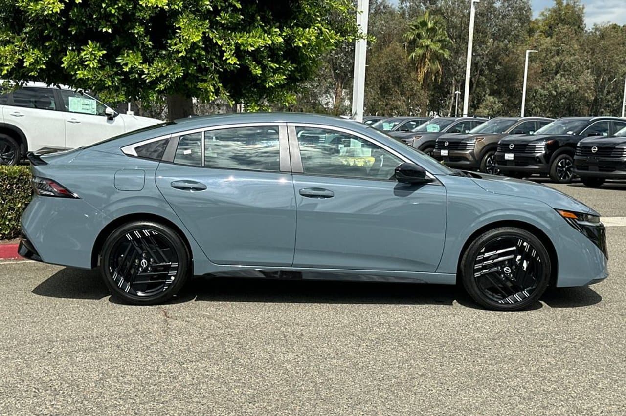 2027 Nissan Sentra SR 3