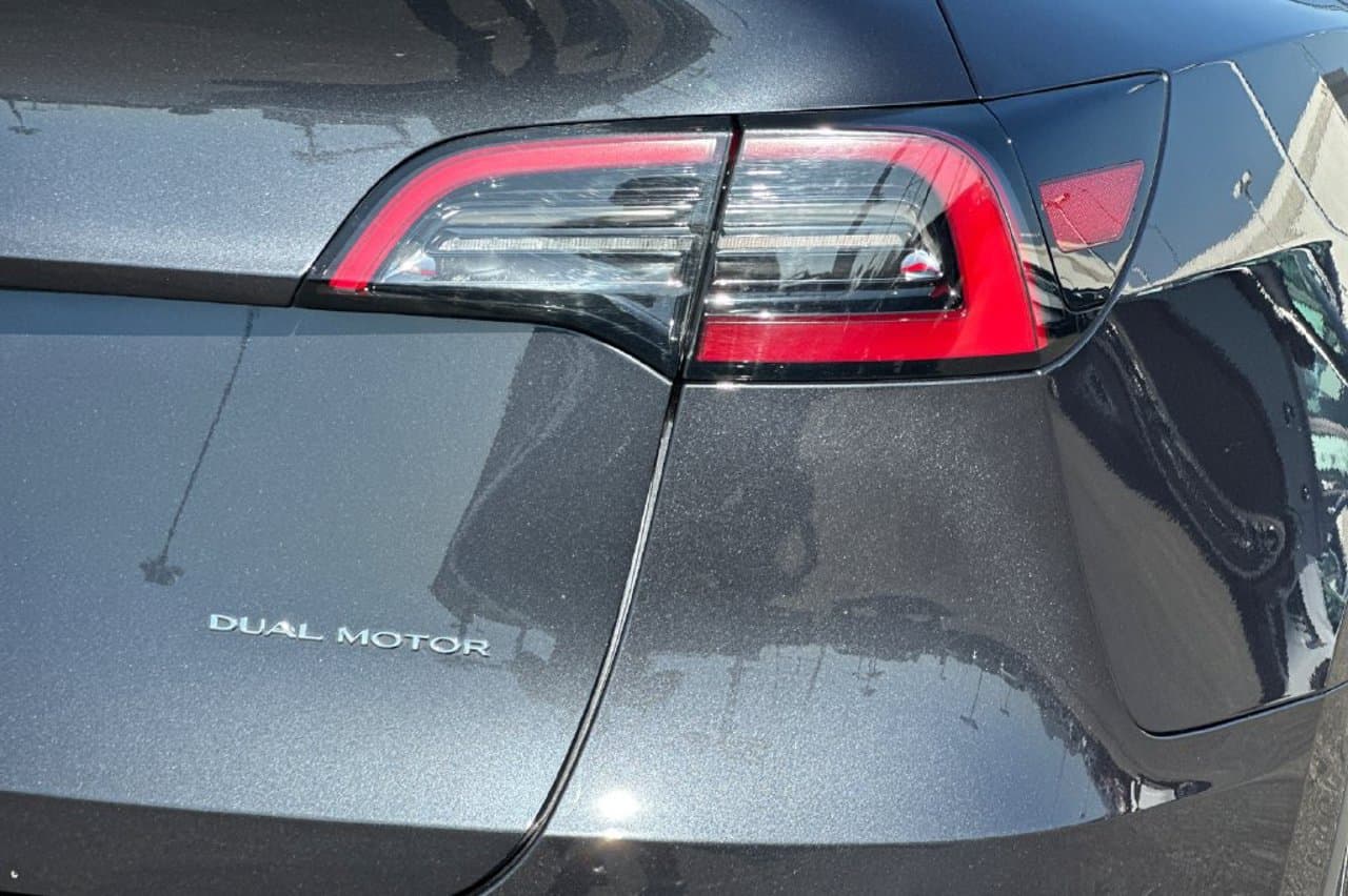 2024 Tesla Model Y Long Range 22