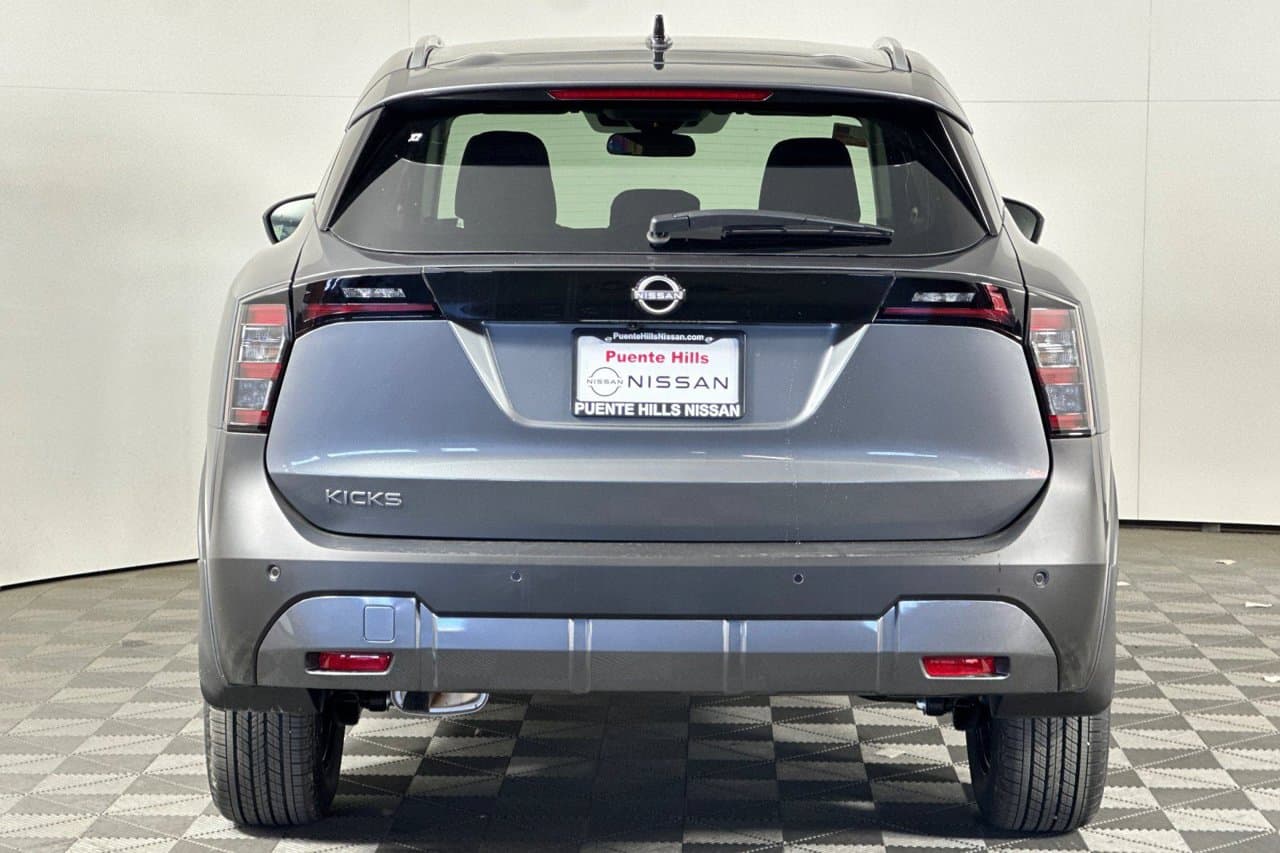 2026 Nissan Kicks SV 4