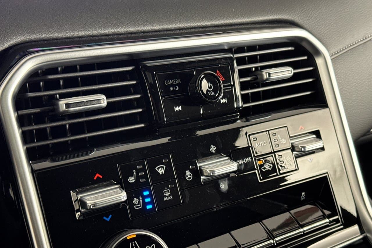 2026 Nissan Armada Platinum 19
