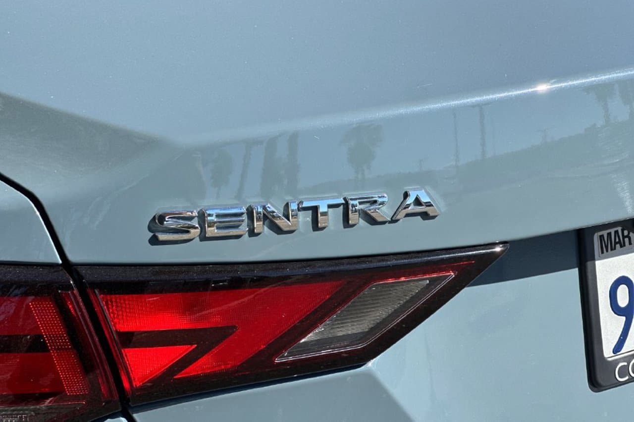 2025 Nissan Sentra SV 22
