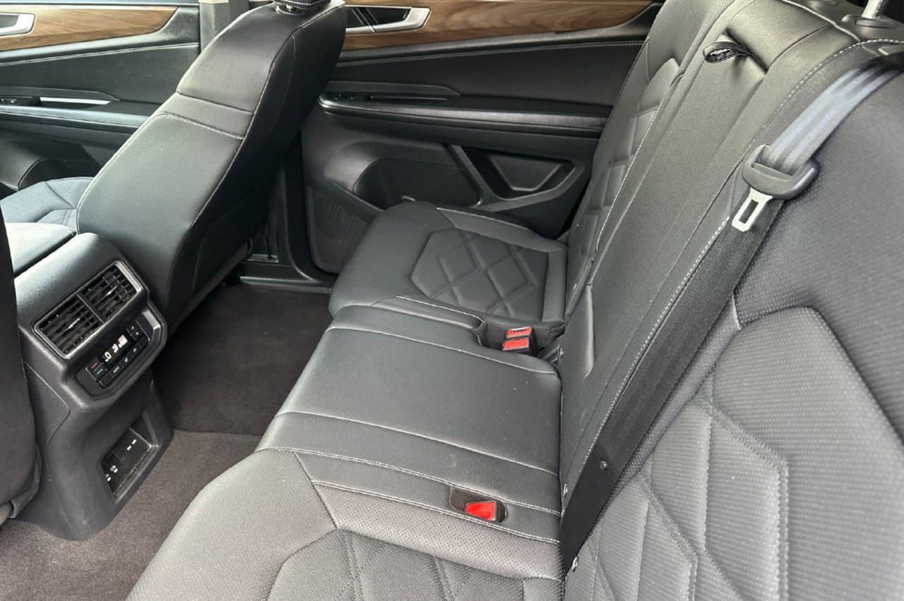 2026 Volkswagen Atlas 2.0T SE w/Technology 10
