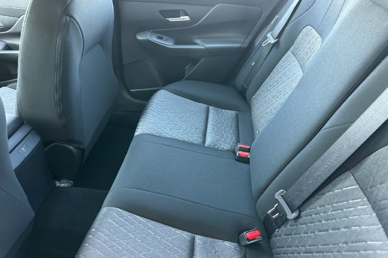 2027 Nissan Sentra SV 9