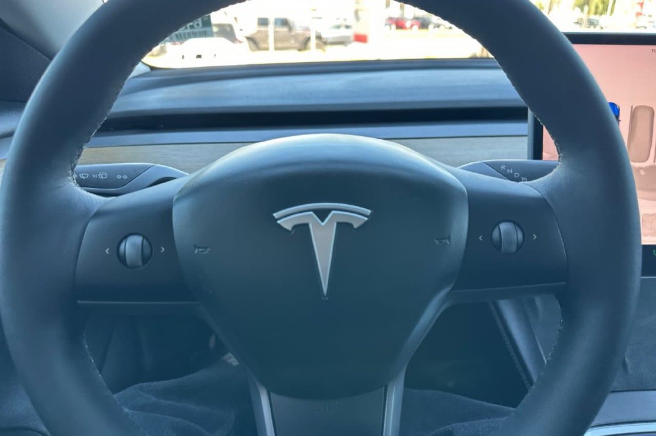 2022 Tesla Model 3 Base 18