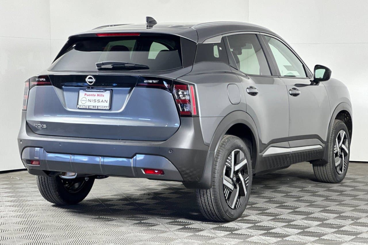 2026 Nissan Kicks SV 3