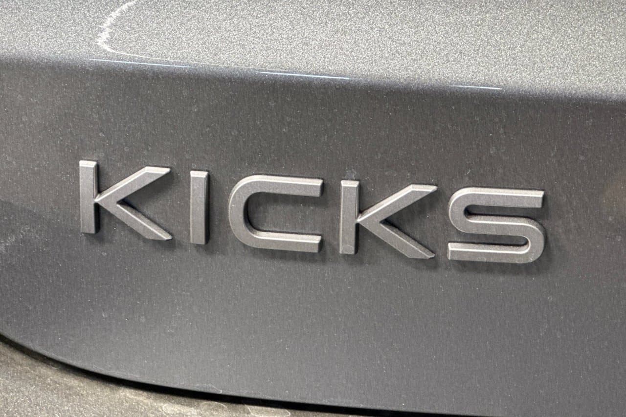 2026 Nissan Kicks SR 23