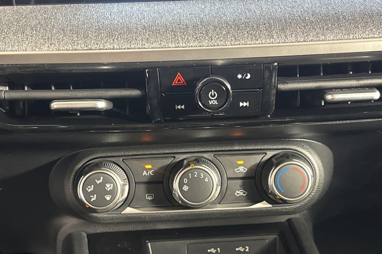 2026 Nissan Kicks S 17