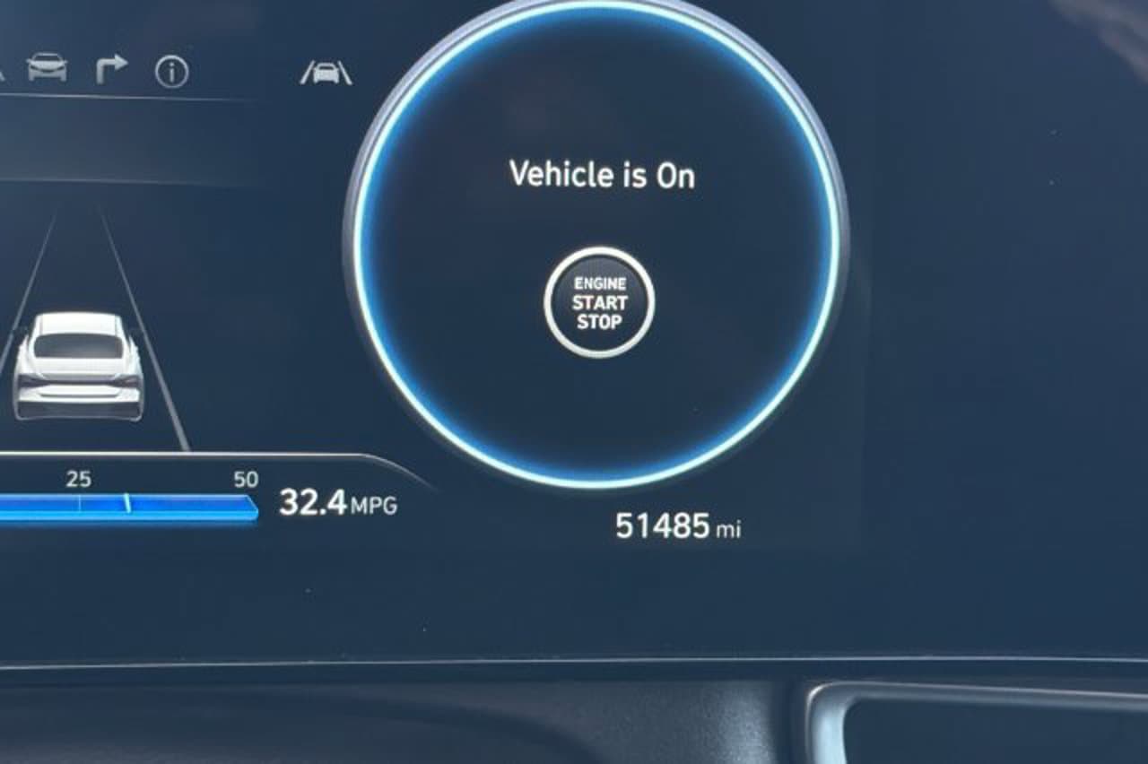 2024 Hyundai Elantra Limited 23