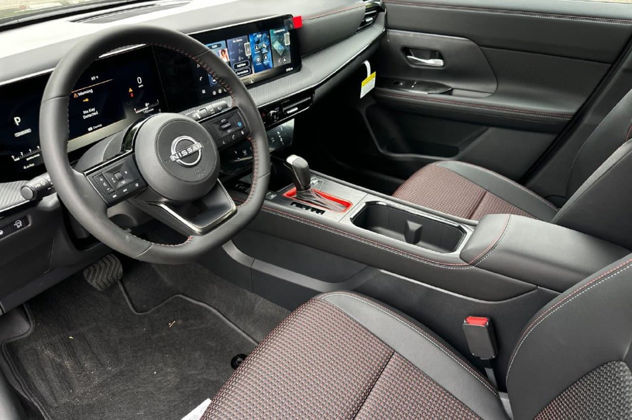 2027 Nissan Kicks SR 8