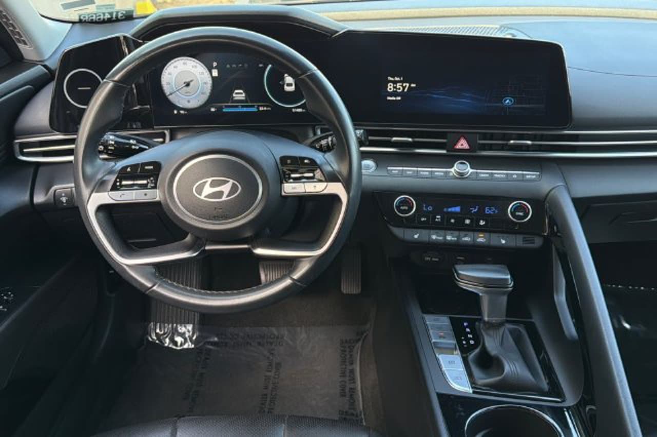 2024 Hyundai Elantra Limited 12