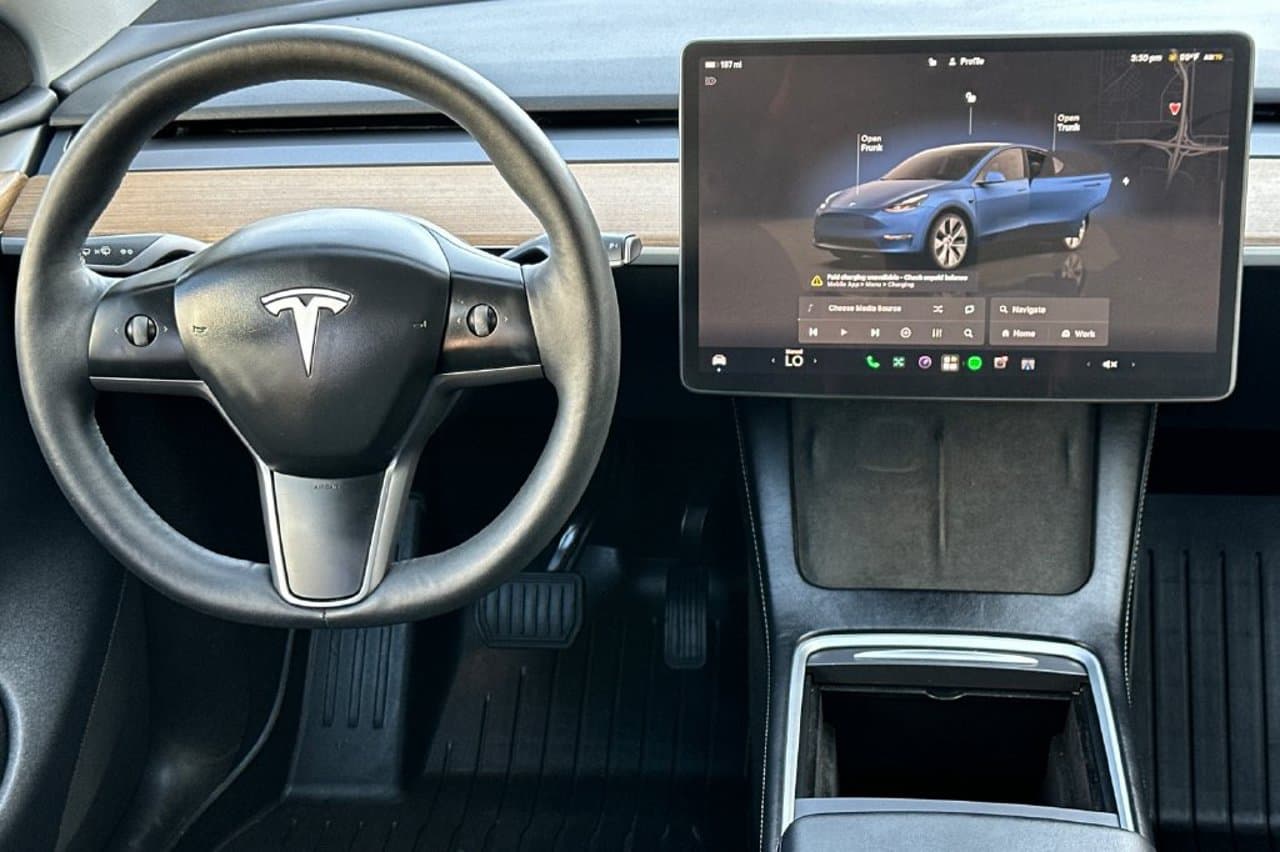 2024 Tesla Model Y Long Range 11