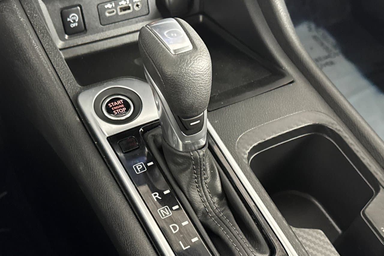 2025 Nissan Sentra SV 17