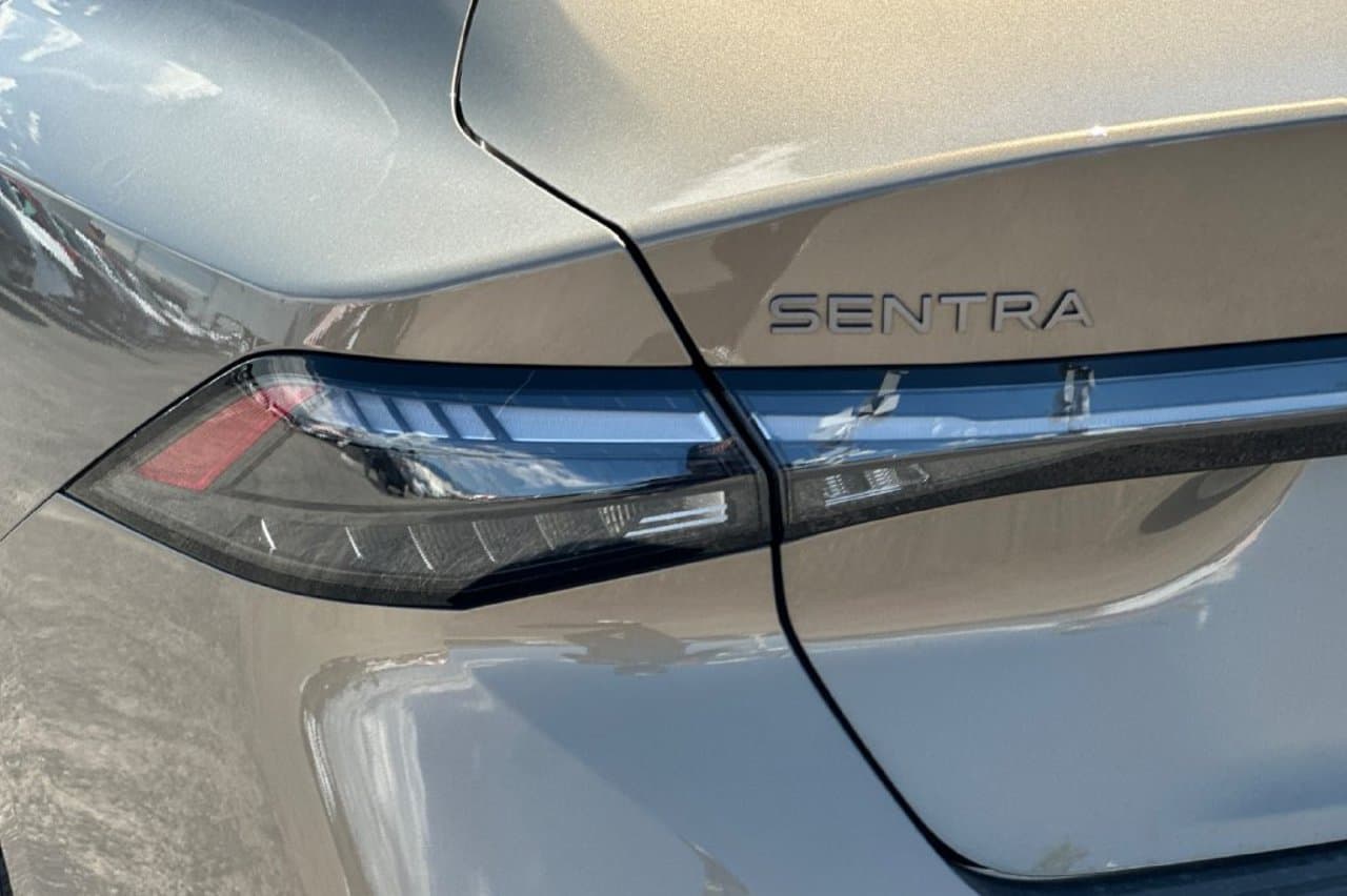 2027 Nissan Sentra SV 20