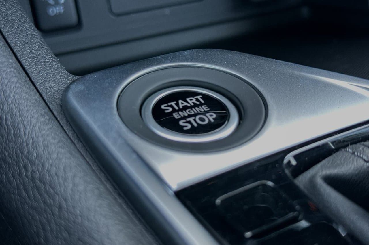 2025 Nissan Sentra SV 18