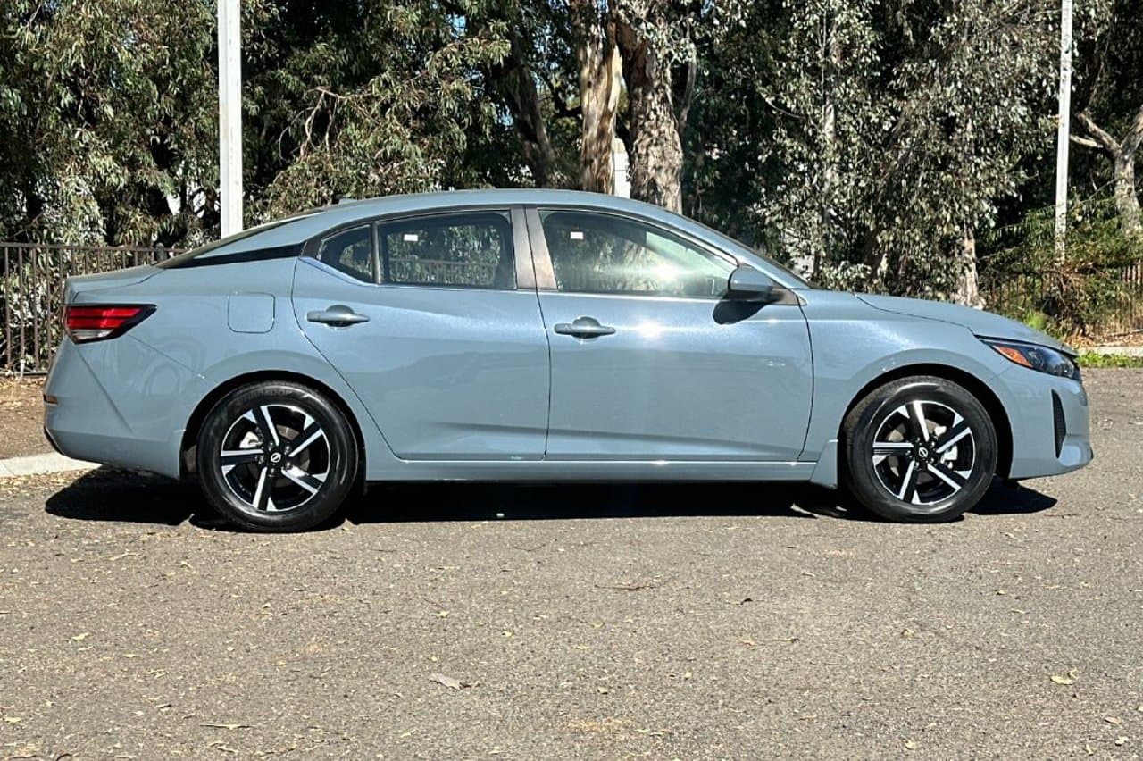 2025 Nissan Sentra SV 3