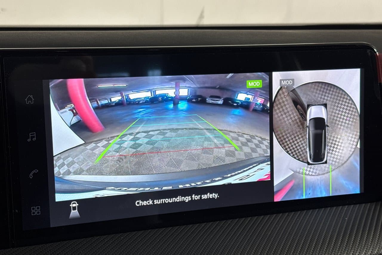 2026 Nissan Kicks SR 16
