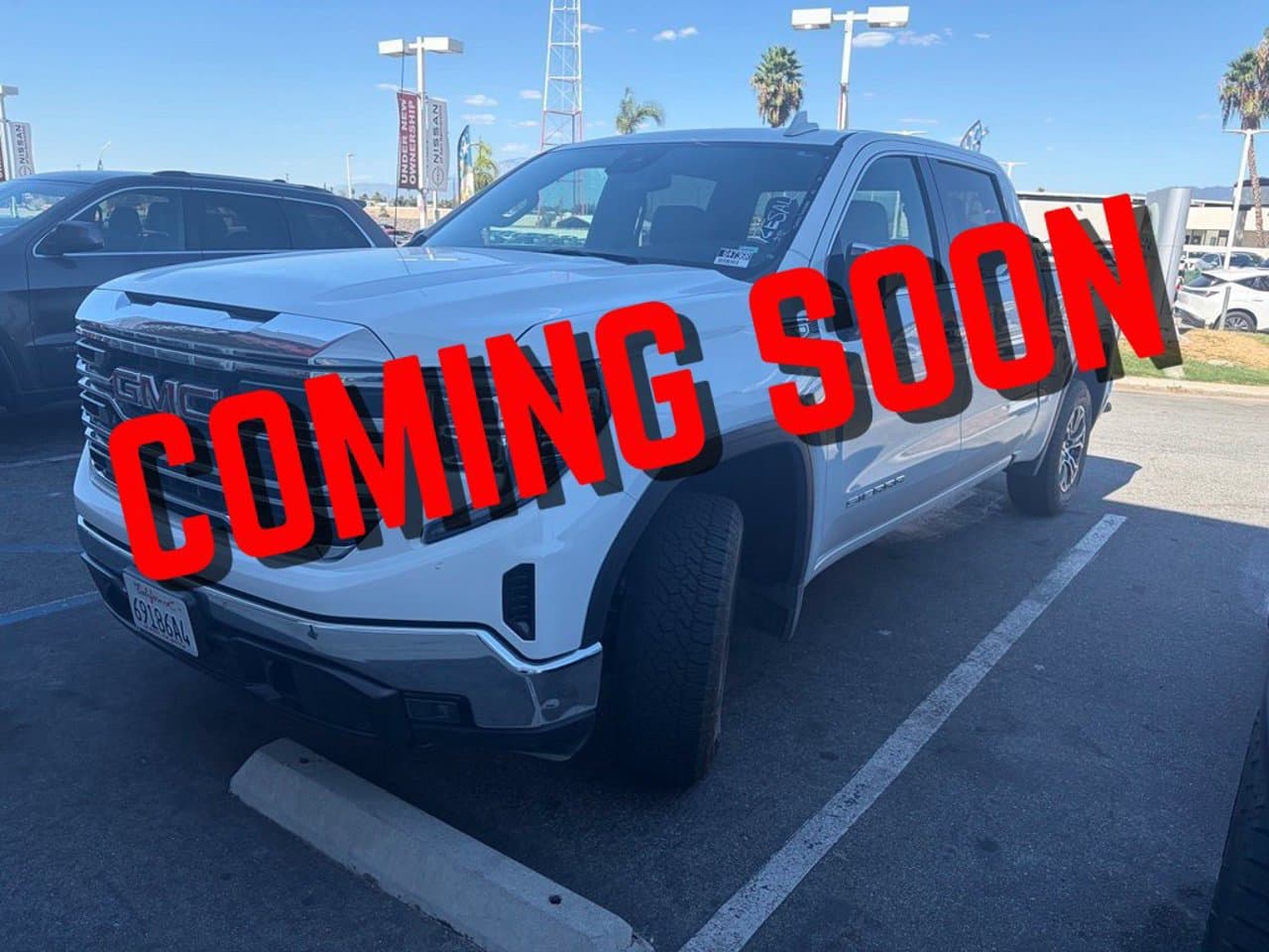 2025 GMC Sierra 1500 SLT 1