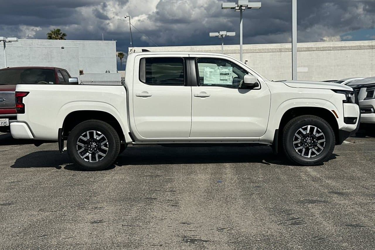 2026 Nissan Frontier SV 2