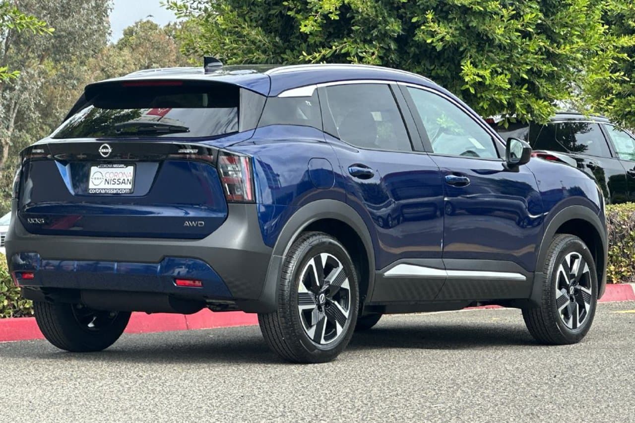 2027 Nissan Kicks SV 4
