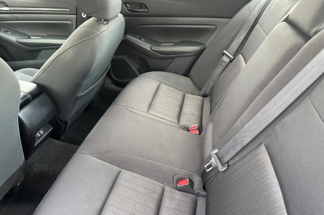 2025 Nissan Altima SV 10